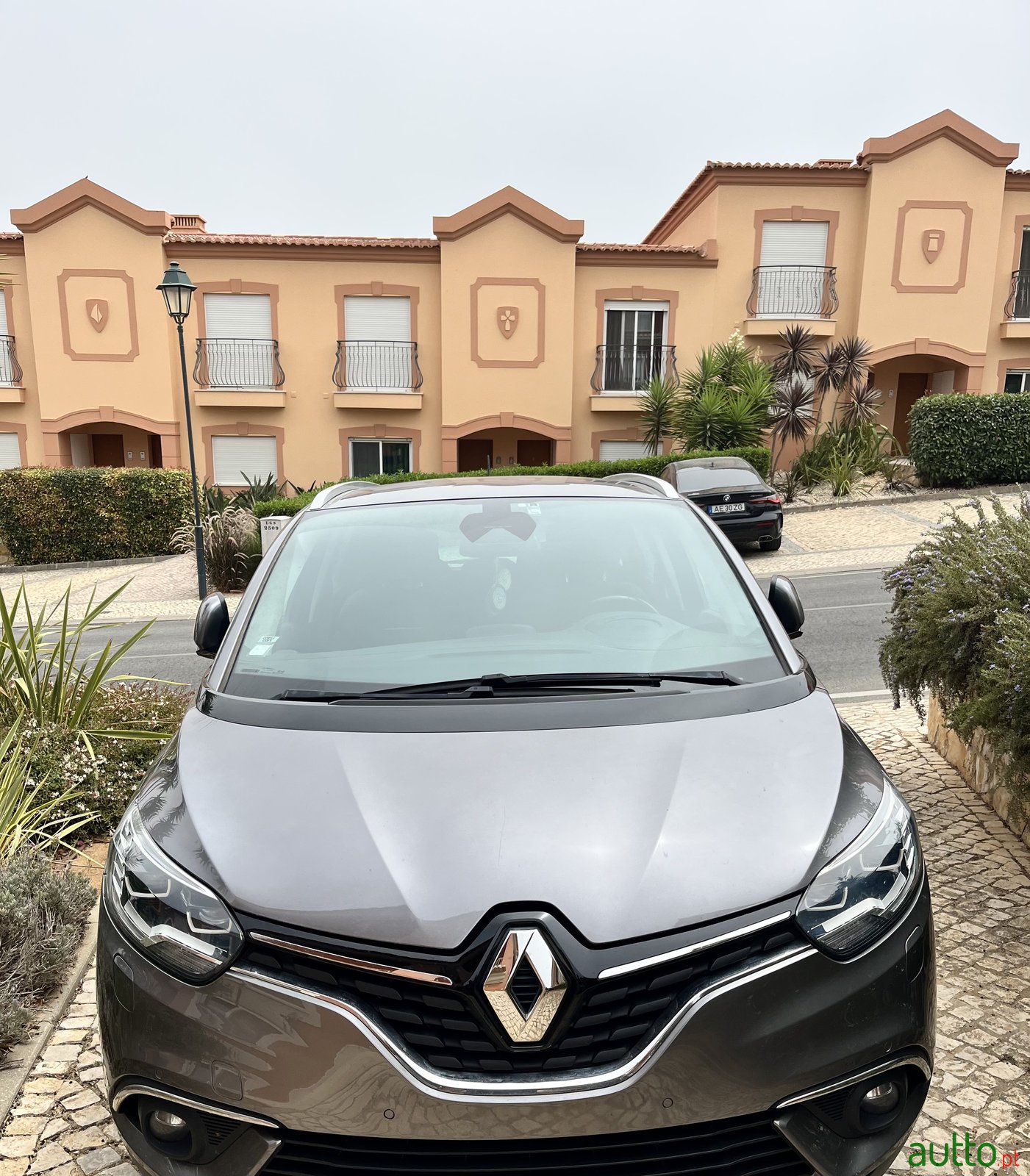 2017' Renault Grand Scenic Bose Edition photo #1
