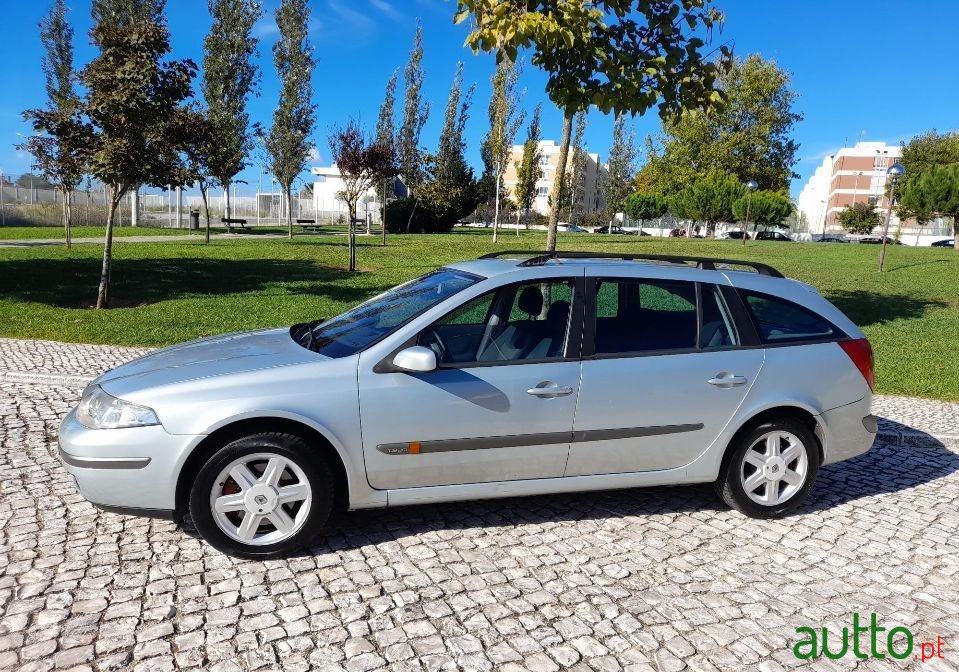 2004' Renault Laguna Break photo #2