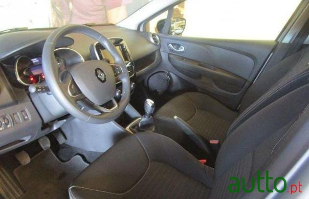 2016' Renault Clio 1.5 Dci Limited photo #2