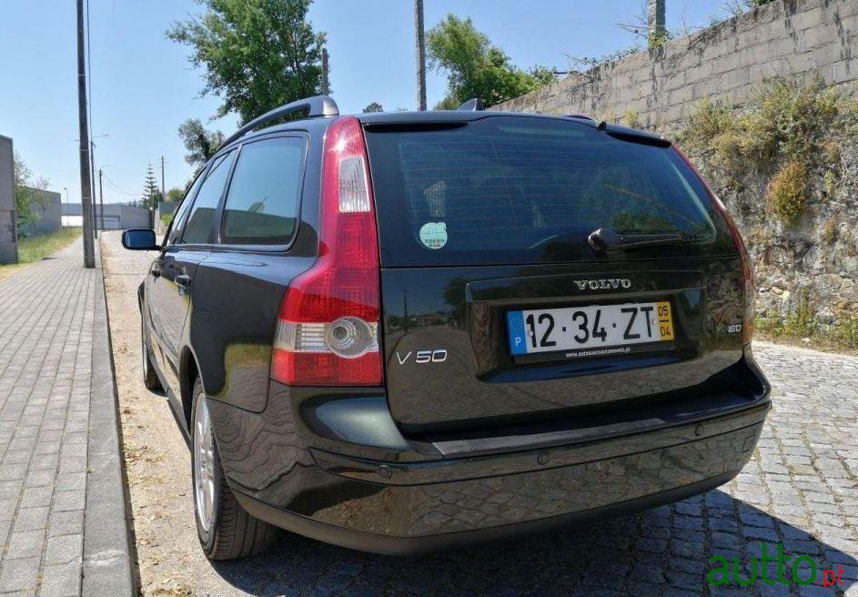 2005' Volvo V50 photo #2