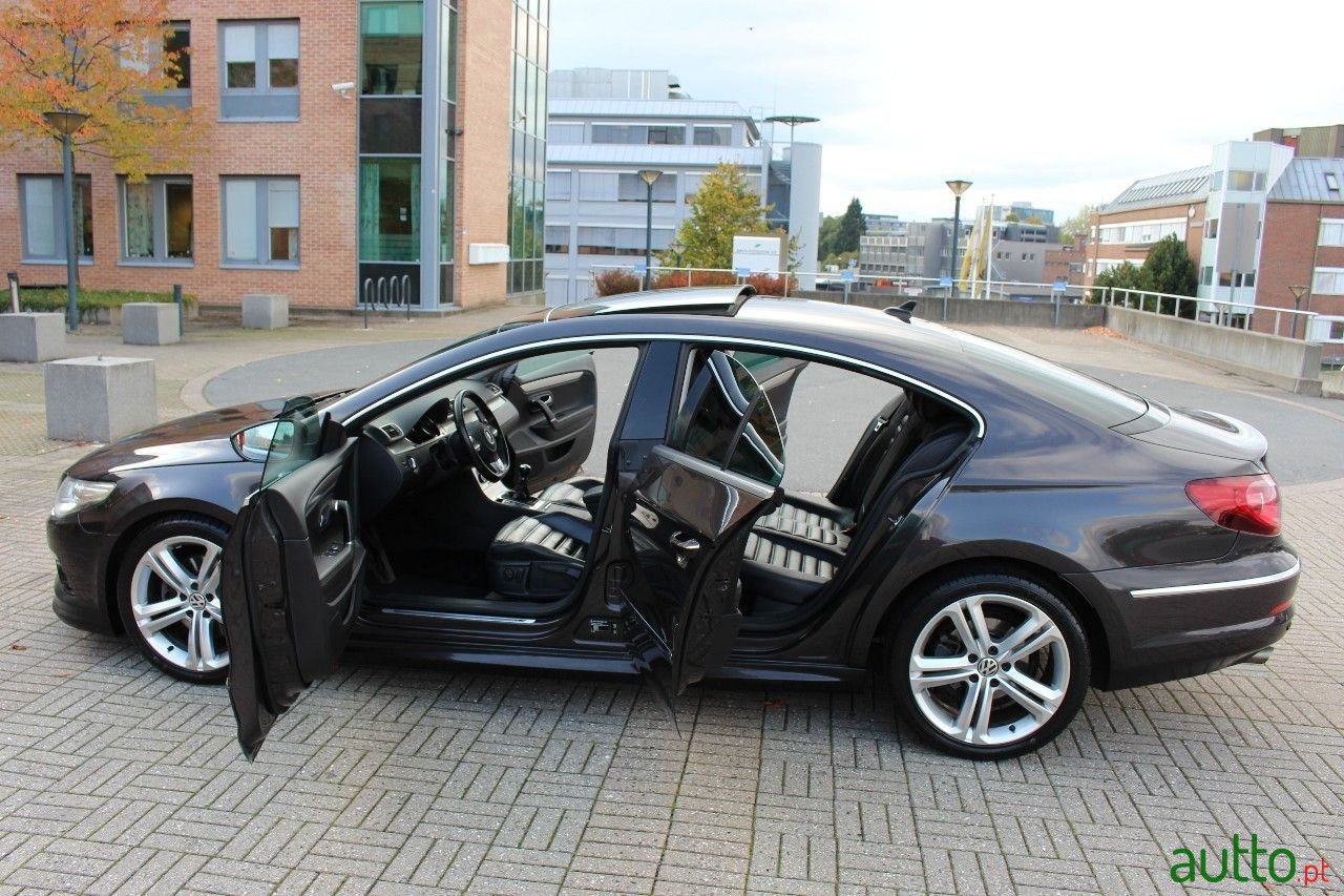 2012' Volkswagen Passat CC 20 photo #4