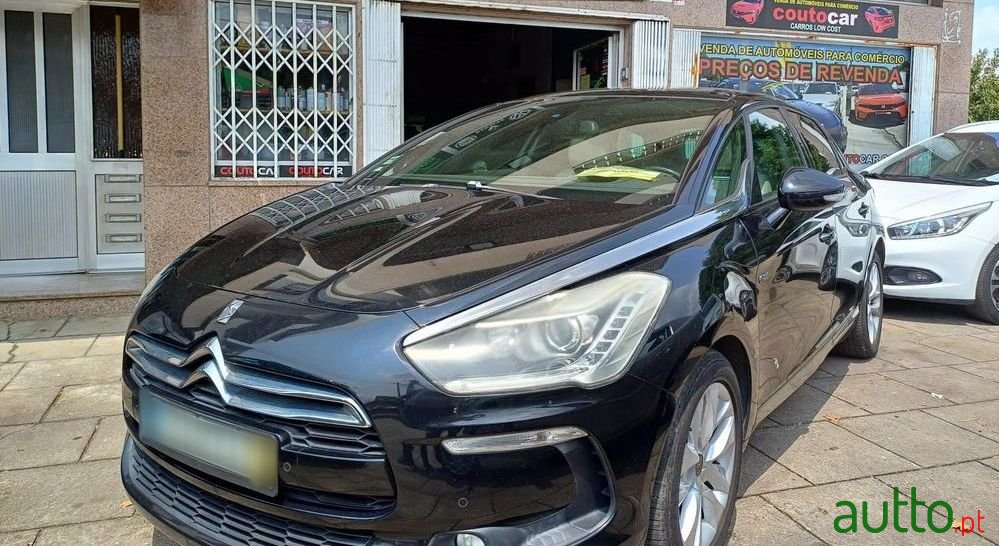 2013' Citroen DS5 photo #1