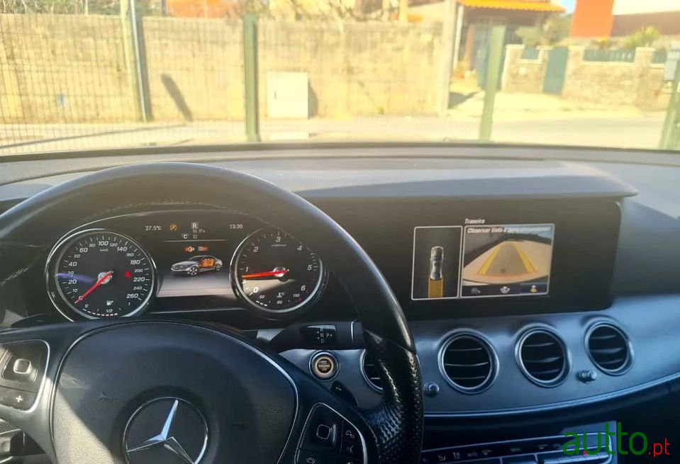 2016' Mercedes-Benz 220 photo #2