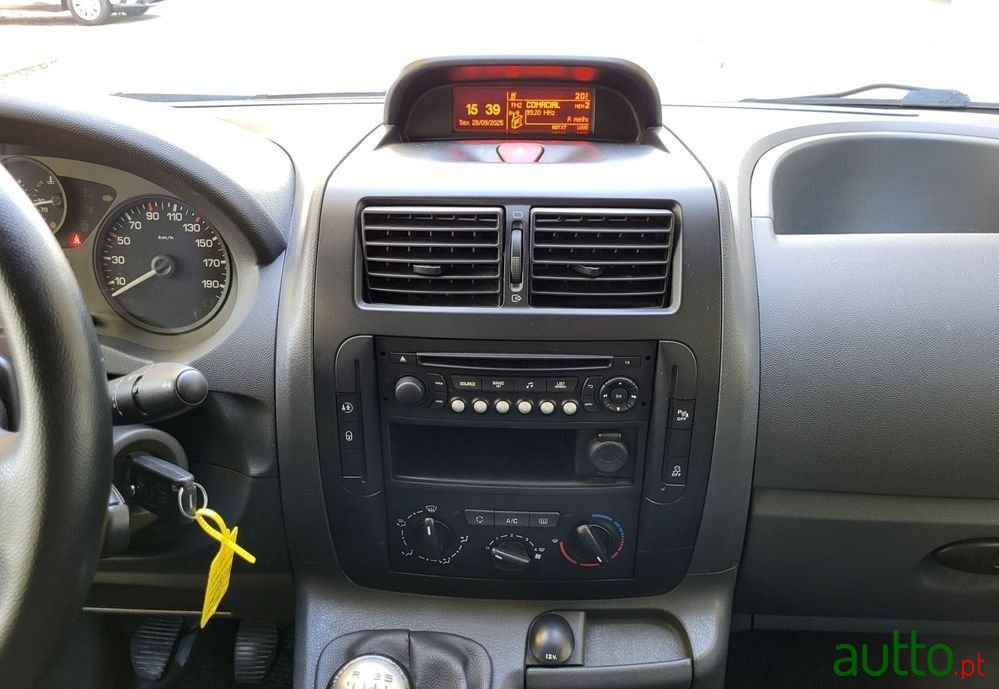 2016' Peugeot Expert photo #5