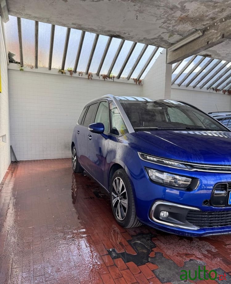 2018' Citroen C4 Grand Picasso photo #2
