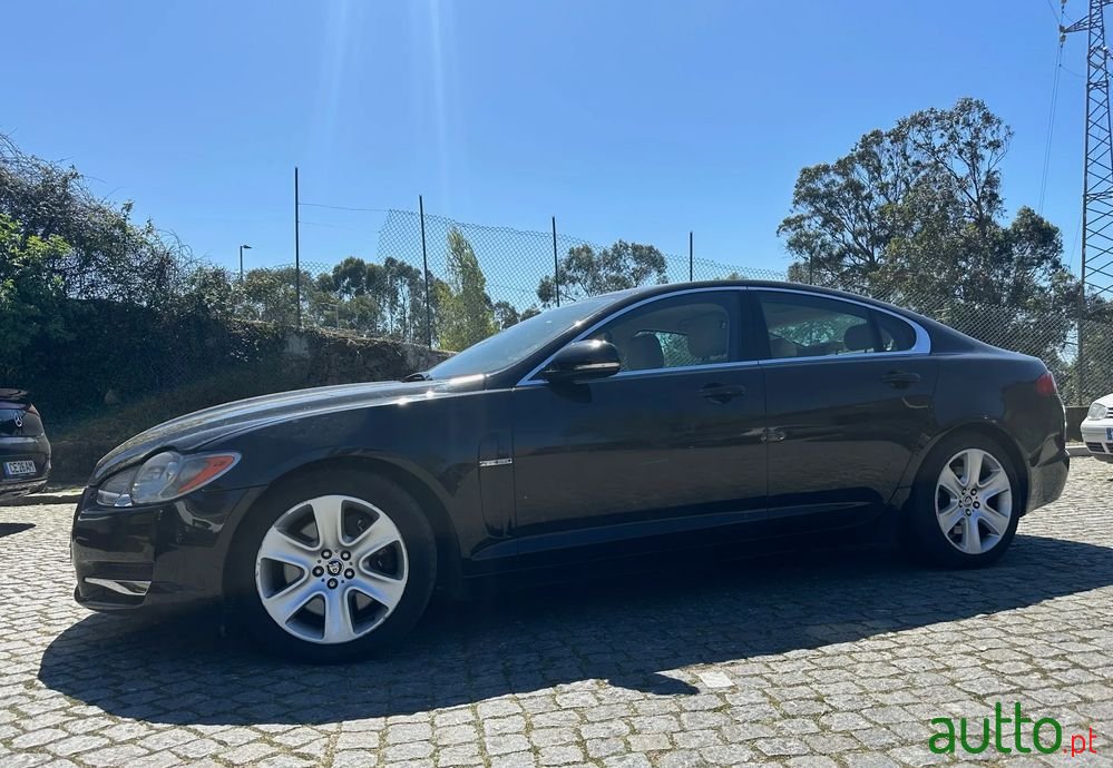 2009' Jaguar XF photo #1