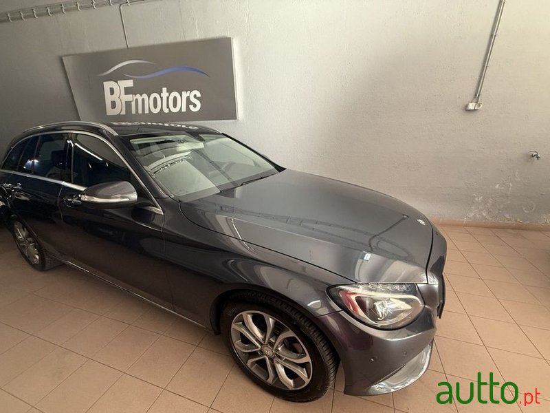 2014' Mercedes-Benz Classe C photo #3