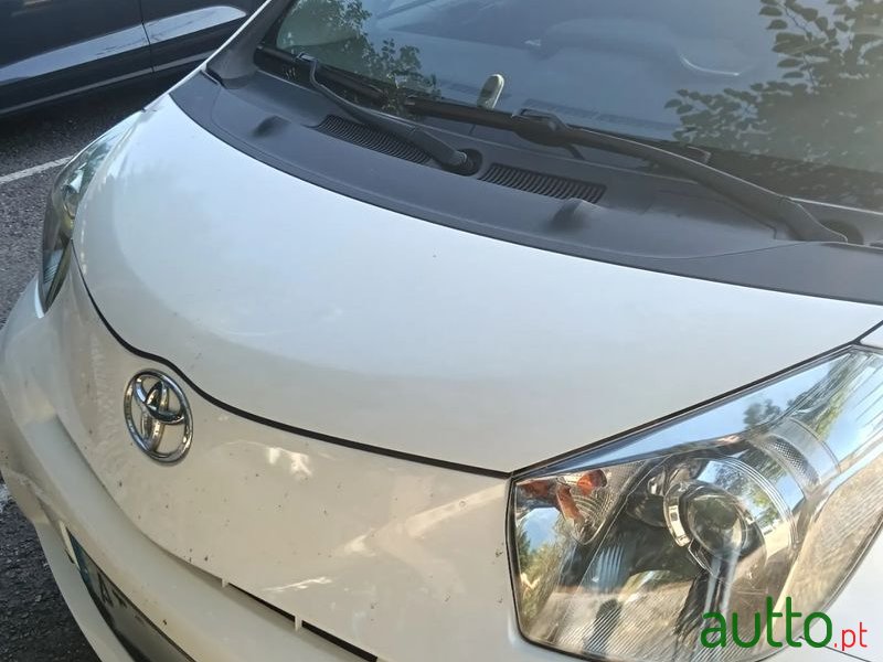 2009' Toyota iQ 1.0 Vvt-I photo #1