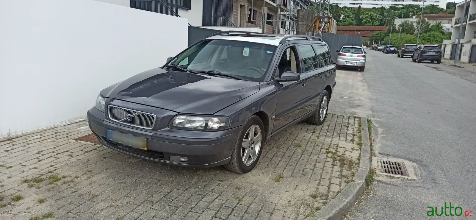 2003' Volvo V70 photo #1