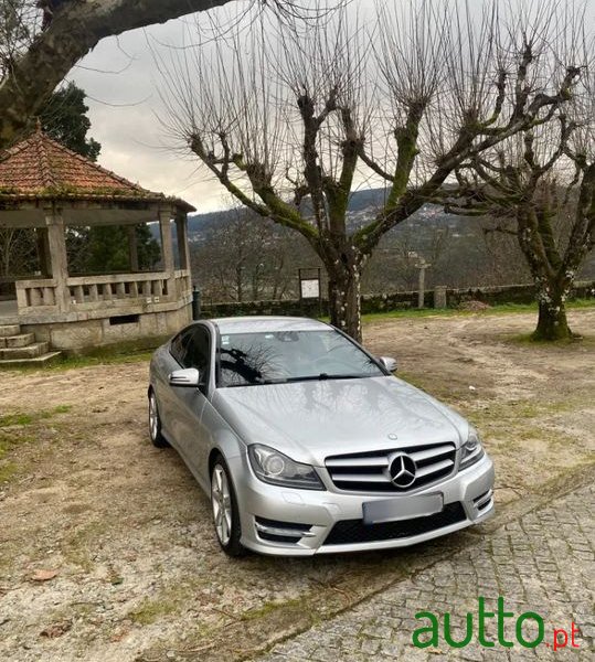 2012' Mercedes-Benz C-220 photo #5