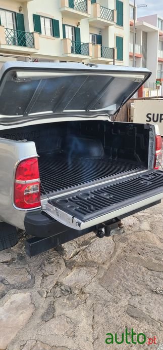2013' Toyota Hilux photo #6