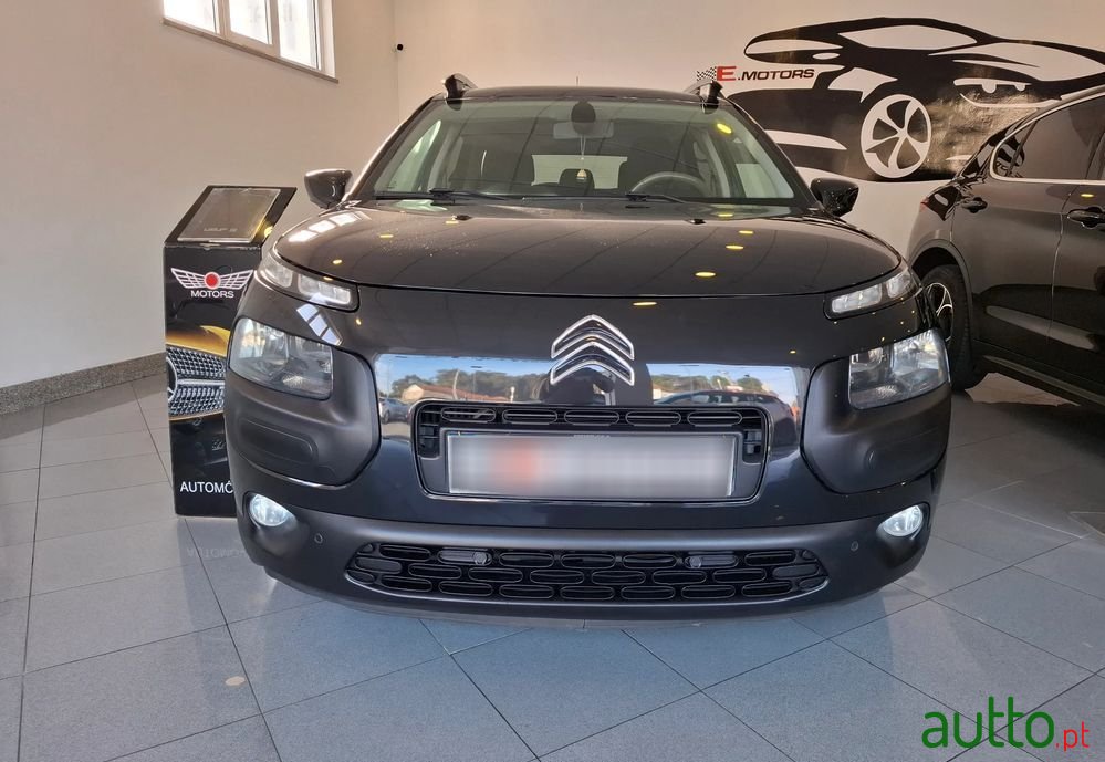 2015' Citroen C4 Cactus photo #2