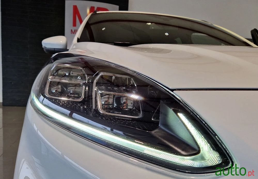 2024' Ford Kuga photo #3