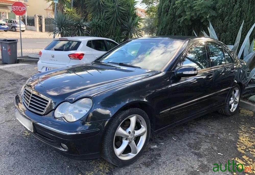 2001' Mercedes-Benz C 220 Cdi Avantgarde photo #4