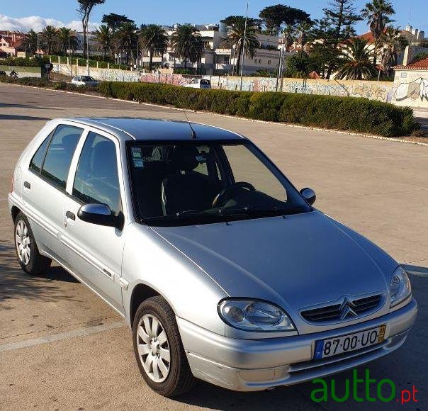 2003' Citroen Saxo photo #2