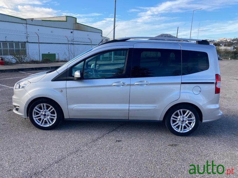 2015' Ford Tourneo Courier photo #2