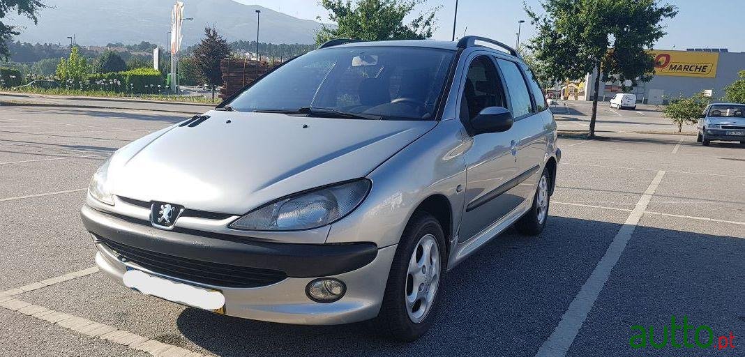 2003' Peugeot 206 Sw photo #2