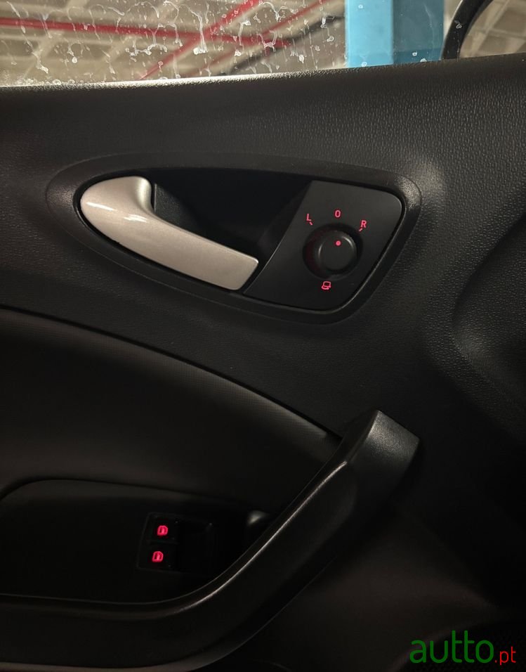 2009' SEAT Ibiza 1.4 16V Stylance photo #5