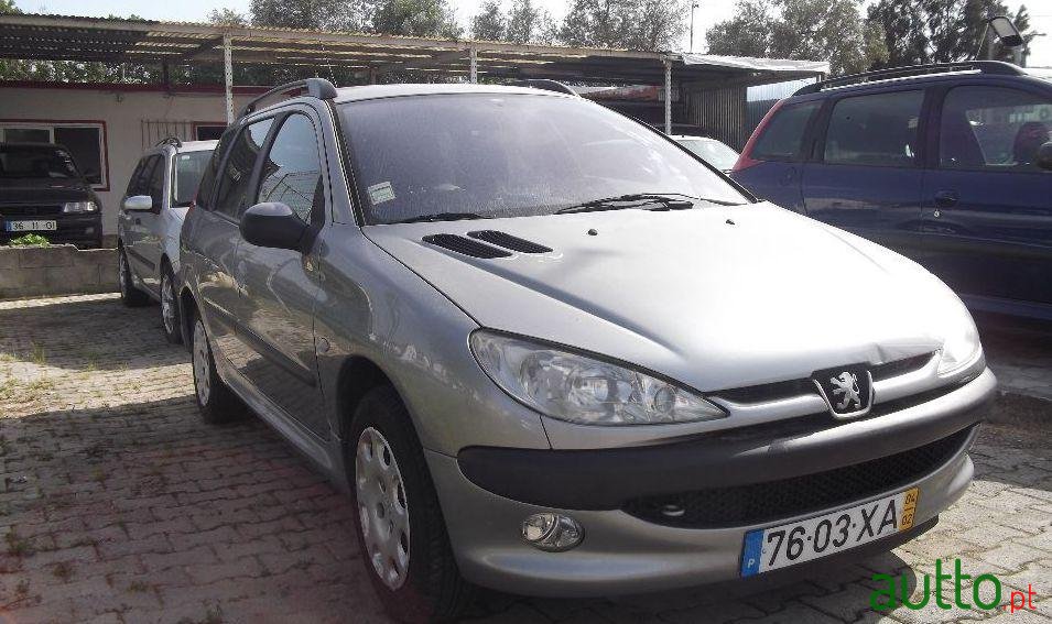 2004' Peugeot 206 Sw photo #3