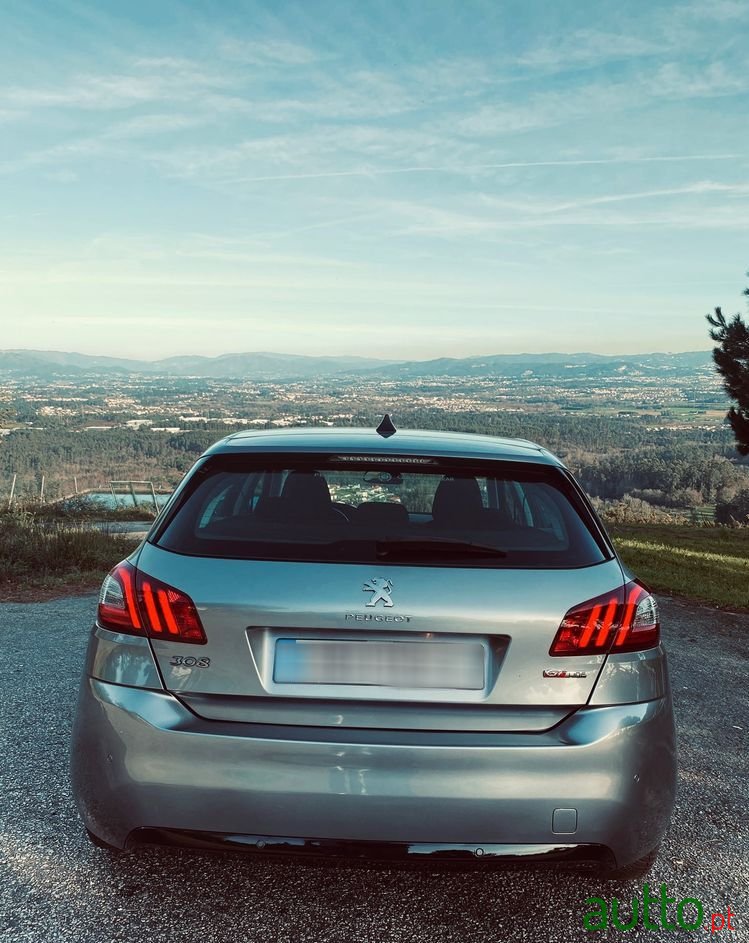 2015' Peugeot 308 photo #2
