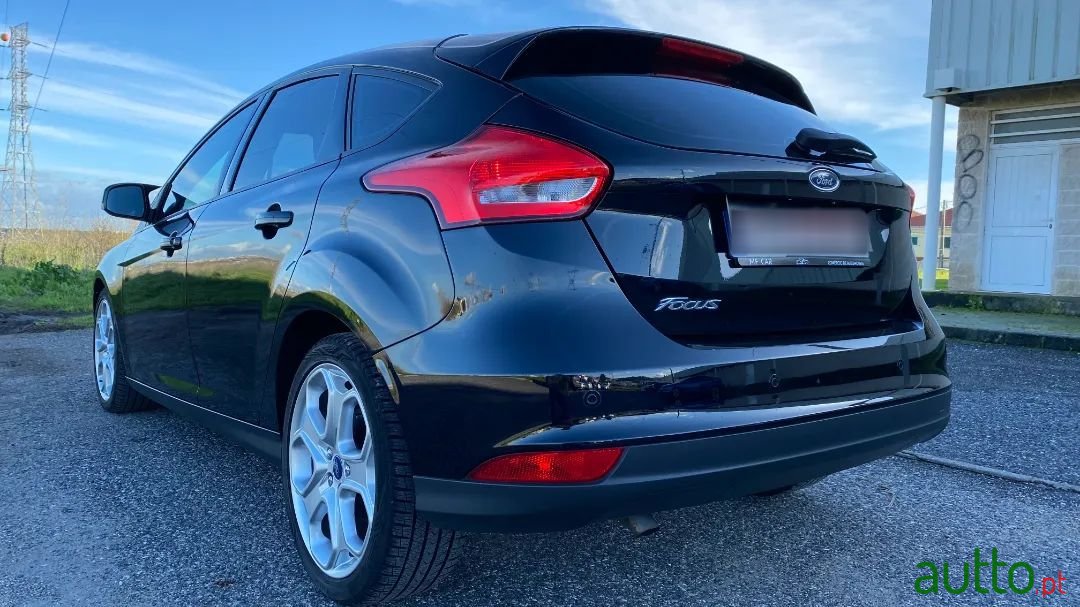 2016' Ford Focus photo #6