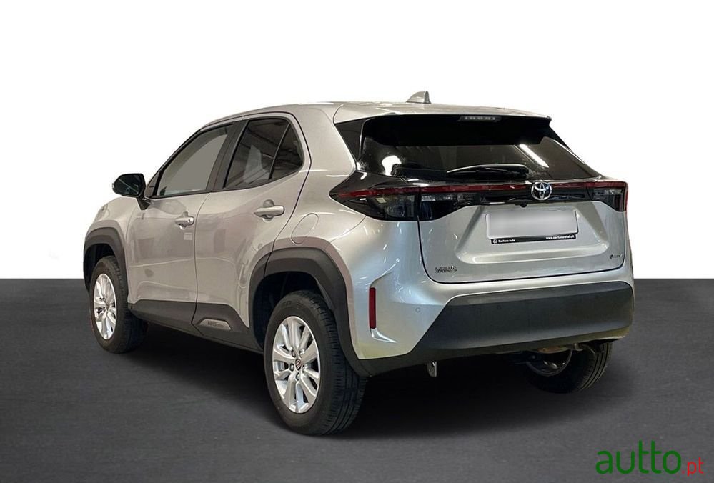 2024' Toyota Yaris Cross photo #2