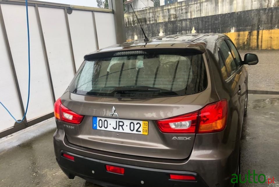 2008' Mitsubishi ASX photo #3