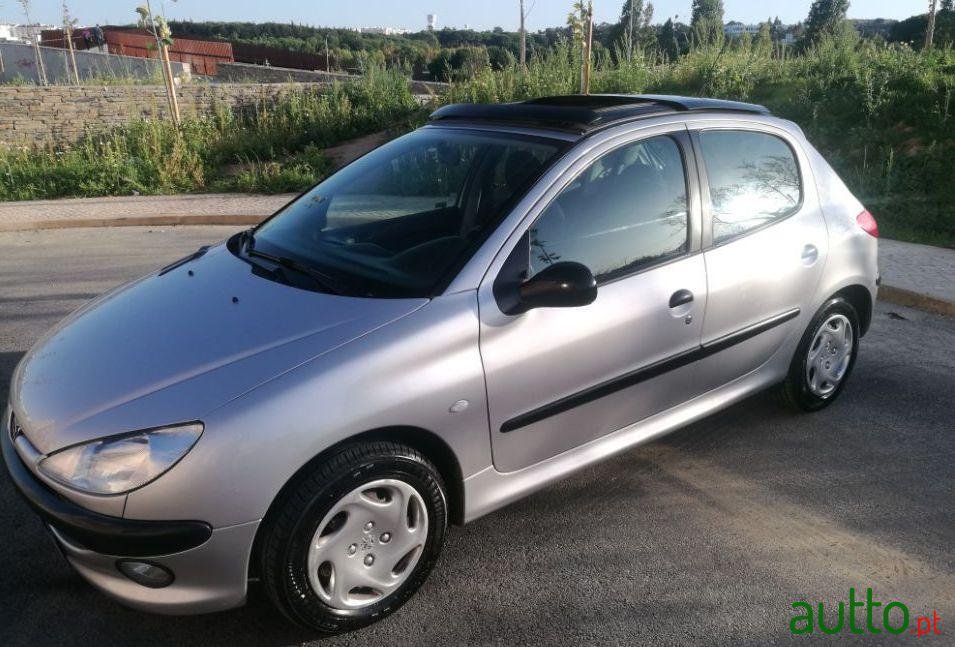 2000' Peugeot 206 1.1 Color Line photo #2