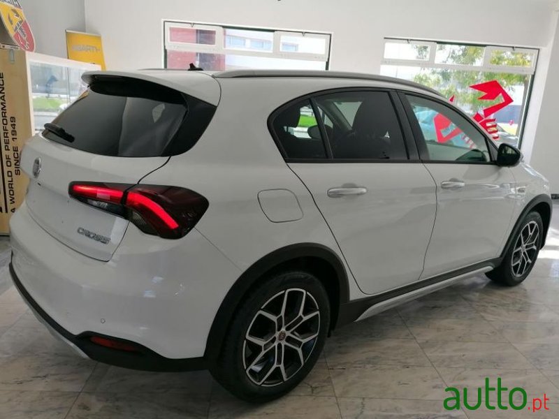 2021' Fiat Tipo Cross photo #2