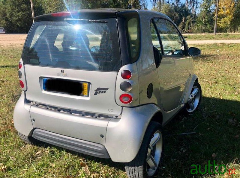 2001' Smart Fortwo photo #2