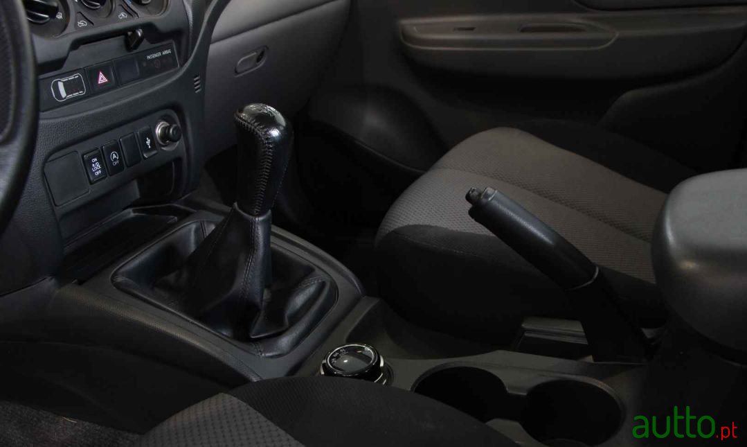 2019' Mitsubishi L200 photo #3