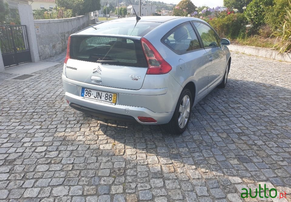 2007' Citroen C4 photo #3