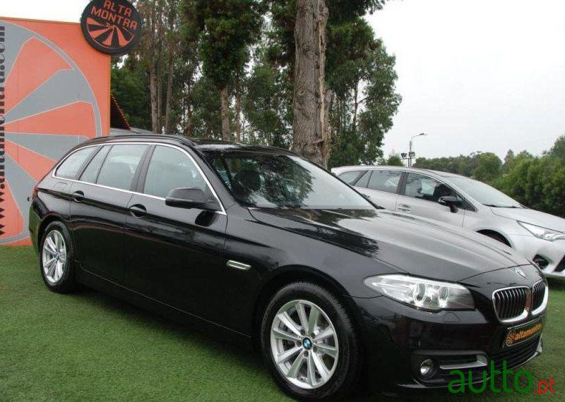 2015' BMW 520 D Line Luxury Auto photo #1