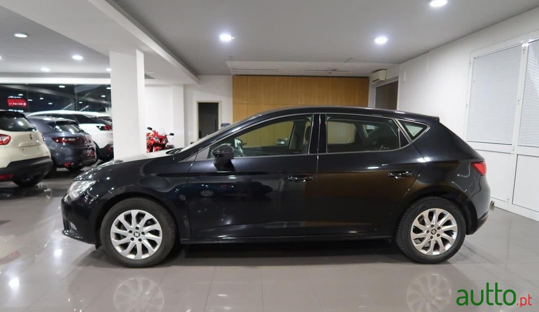 2013' SEAT Leon photo #4