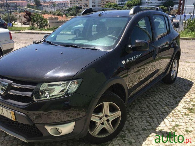 2015' Dacia Sandero Stepway photo #3