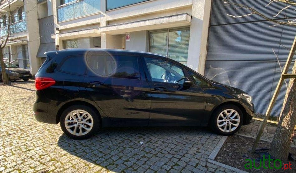 2016' BMW 216 Gran Tourer Sport photo #3