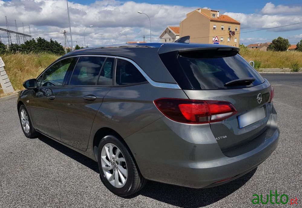 2018' Opel Astra Sports Tourer photo #5