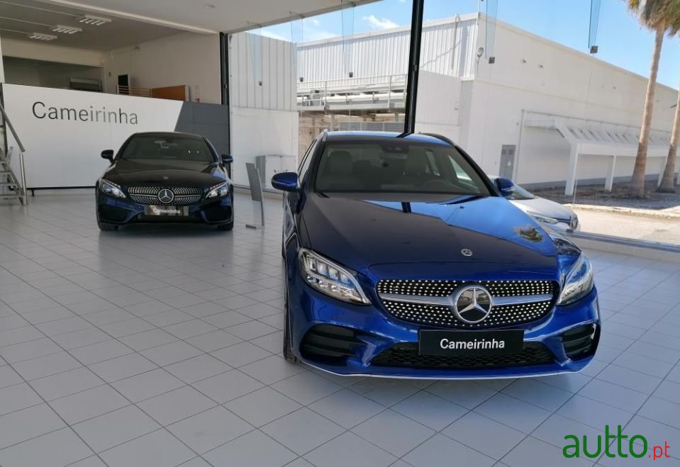 2020' Mercedes-Benz C-300 photo #6