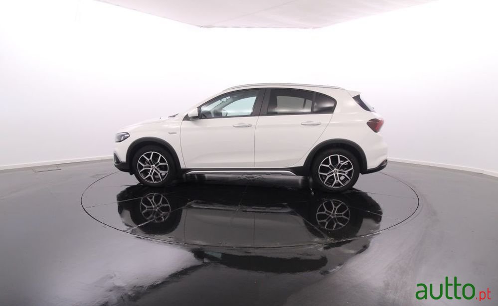 2022' Fiat Tipo Cross 1.0 T3 photo #3