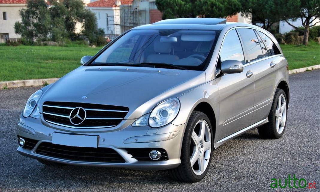 2009' Mercedes-Benz R-320 photo #3