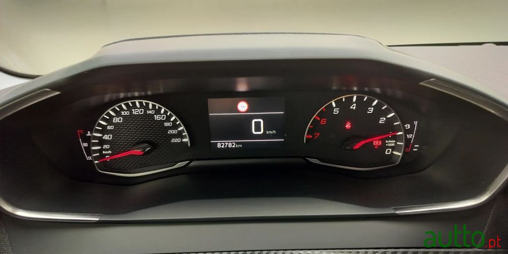 2020' Peugeot 208 photo #2