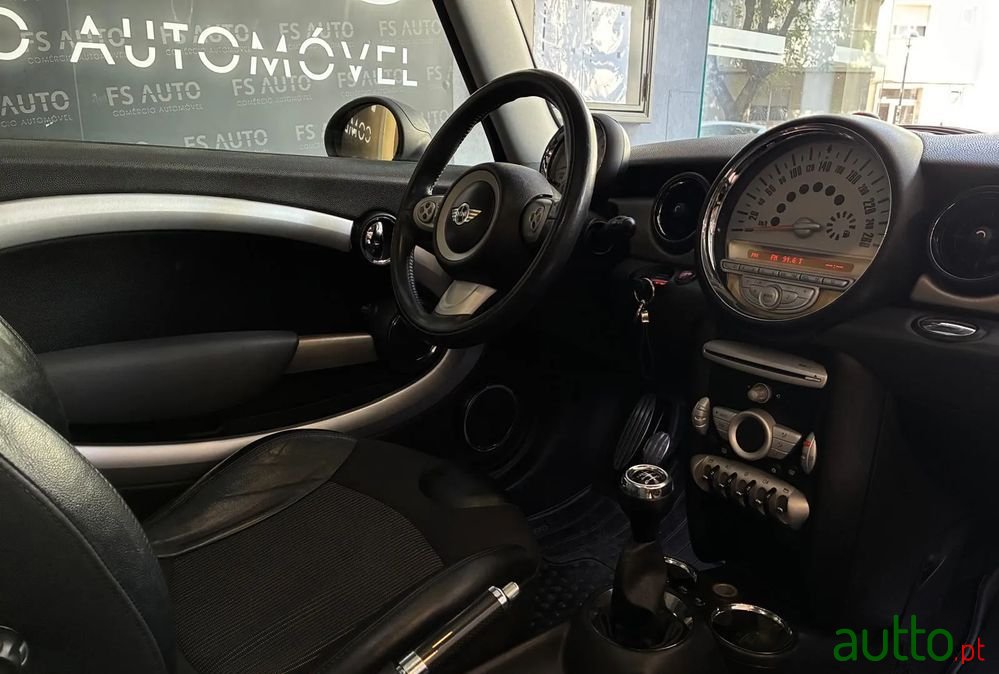 2009' MINI Cooper S 3 Portas photo #6