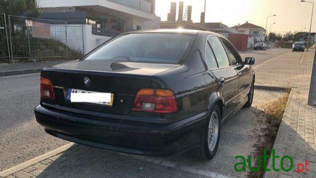 2001' BMW 520 520D photo #2