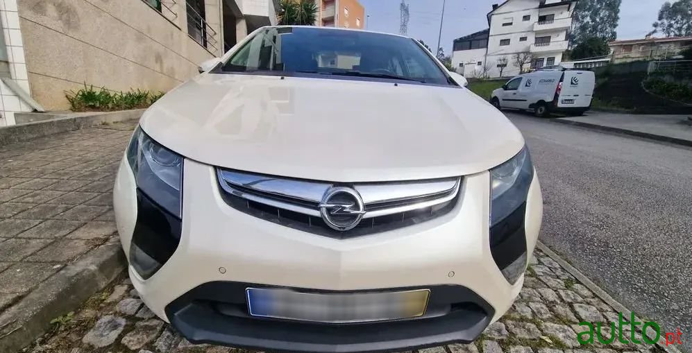 2012' Opel Ampera photo #3