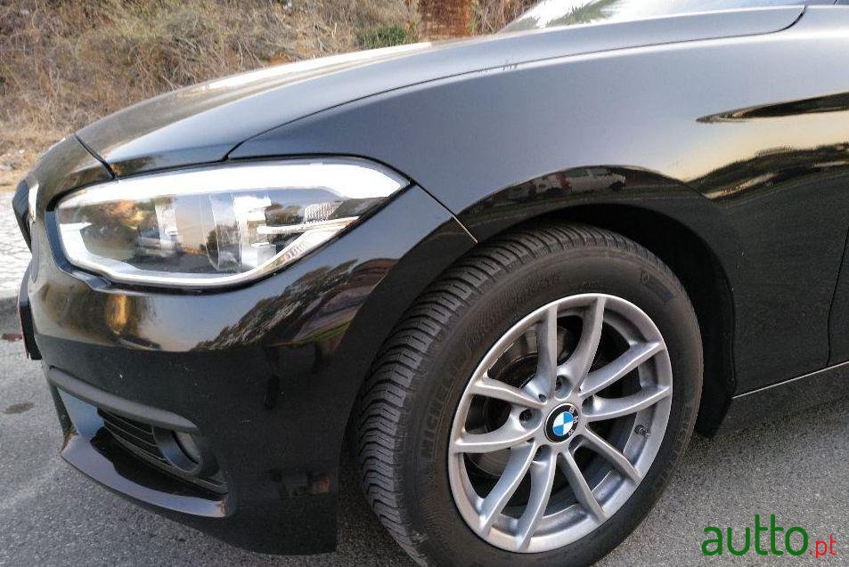 2015' BMW 116 Efficiente Dynamics photo #2