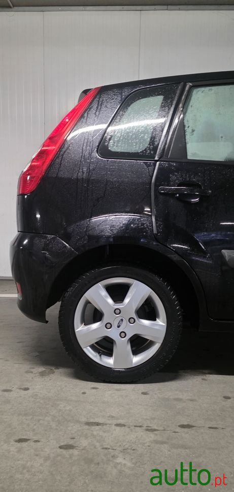 2009' Ford Fiesta 1.25 Ghia photo #5