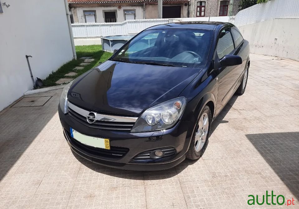 2006' Opel Astra Gtc photo #1