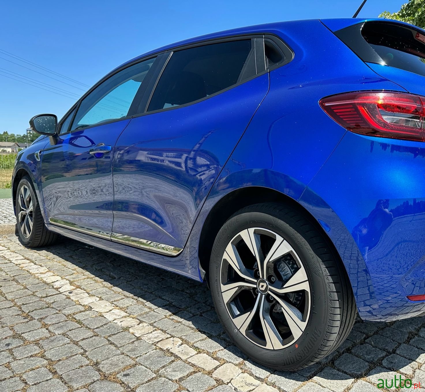 2021' Renault Clio photo #3