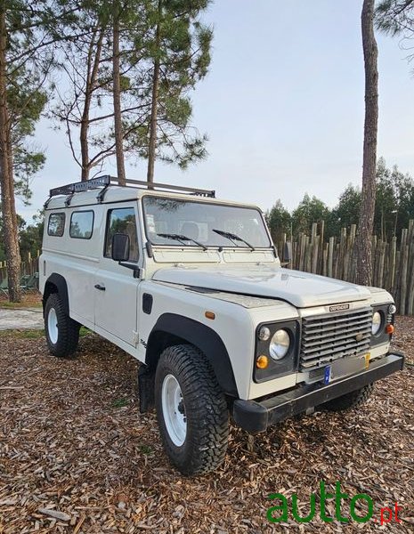 2001' Land Rover Defender photo #1