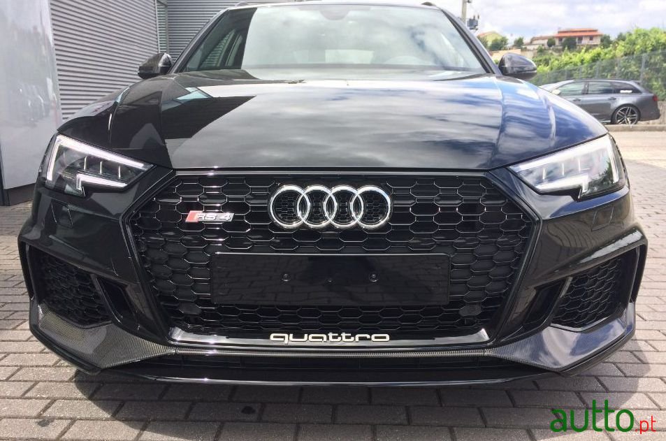 2018' Audi RS4 photo #1